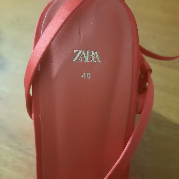 Zara Womens Red Chunky Satin Strap Wedge Sandals Size 9 (EU 40) - Picture 7 of 9